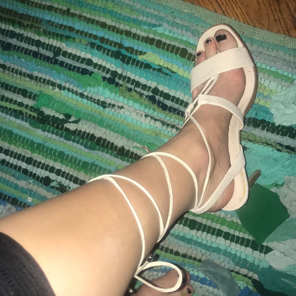 Steve Madden Lace up nude heels